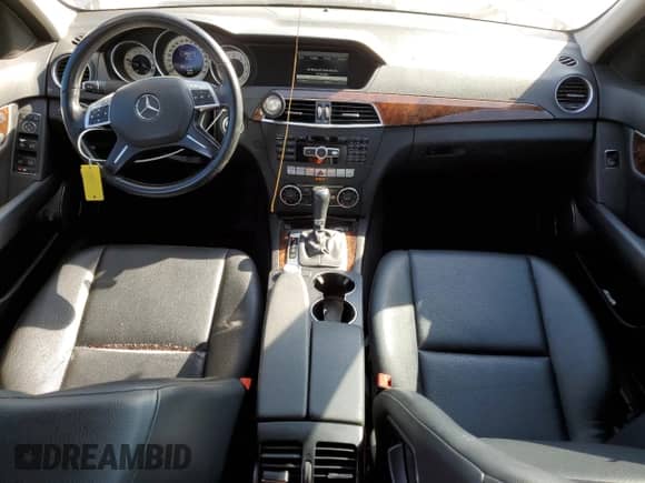 2014 Mercedes-Benz C 250 Sport with VIN WDDGF4HB3EG245034, listed as a Copart auction lot 85295885 with 97,912 mi miles and Clean title. Bid and sale history available at DreamBid. Image 8.