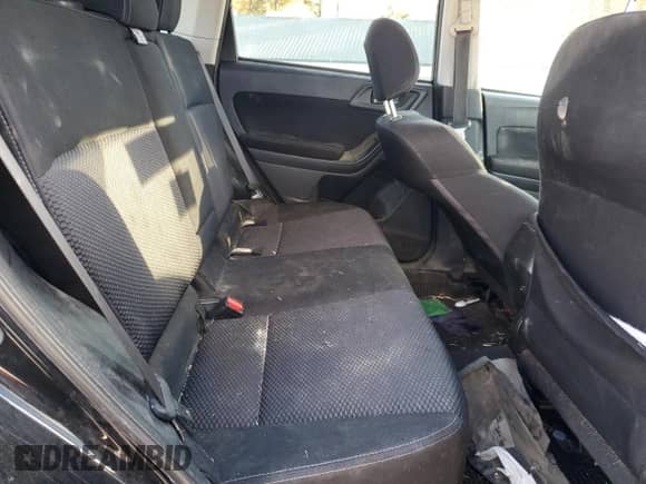 2015 Subaru Forester Premium z VIN JF2SJADC8FH476315, wystawiony jako Copart lot #82646385 z przebiegiem 186 408 mil mil oraz Czysty tytuł • Clean title. Historia ofert i sprzedaży dostępna na DreamBid. Obrazek 10.