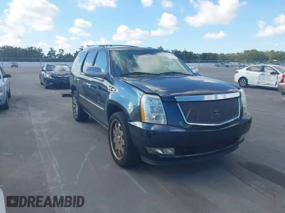 2009 Cadillac Escalade with VIN 1GYFC23279R211273, listed as a IAAI auction lot 43311405 with 253,555 mi miles and . Bid and sale history available at DreamBid. Image 1.