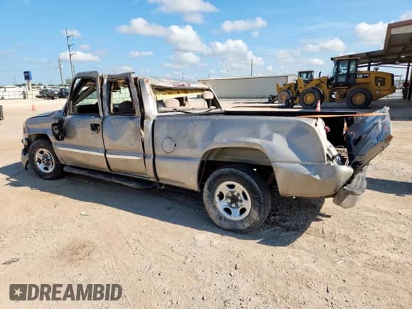 2003 GMC Sierra 1500 SLE with VIN 2GTEC19T331157918, listed as a Copart auction lot 68437155 with 130,152 mi miles and Salvage title. Bid and sale history available at DreamBid. Image 2.