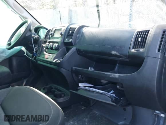 2019 Ram ProMaster Cargo с VIN 3C6URVJGXKE556169, выставлен на аукционе IAAI как лот 38937191 с пробегом Не указан миль и . История ставок и продаж доступна на DreamBid. Изображение 5.