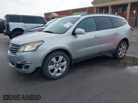 2017 Chevrolet Traverse LT с VIN 1GNKRHKD3HJ130705, выставлен на аукционе IAAI как лот 43513784 с пробегом 131 789 миль миль и . История ставок и продаж доступна на DreamBid. Изображение 2.