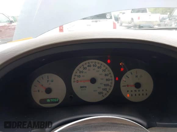 2003 Dodge Caravan SE z VIN 1D4GP25R13B244927, wystawiony jako IAAI lot #43105613 z przebiegiem 167 062 mil mil oraz . Historia ofert i sprzedaży dostępna na DreamBid. Obrazek 7.