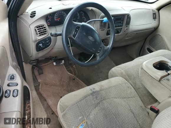 2000 Ford F-150 XL z VIN 2FTRX07L1YCA71635, wystawiony jako Copart lot #47196175 z przebiegiem Nie podano mil oraz Nie do naprawy • Non repairable. Historia ofert i sprzedaży dostępna na DreamBid. Obrazek 8.