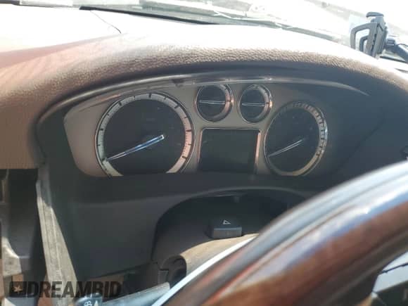 2011 Cadillac Escalade Luxury with VIN 1GYS4BEFXBR321087, listed as a Copart auction lot 61939115 with Not provided miles and Salvage title. Bid and sale history available at DreamBid. Image 9.