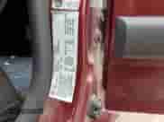 2008 Chevrolet Colorado 2LT z VIN 1GCDT13E588155291, wystawiony jako Copart lot #58666865 z przebiegiem 173 567 mil mil oraz Czysty tytuł • Clean title. Historia ofert i sprzedaży dostępna na DreamBid. Obrazek 12.