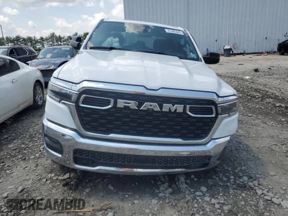 2025 Ram 1500 Big Horn z VIN 1C6RRFFG3SN675133, wystawiony jako Copart lot #61465445 z przebiegiem 5 530 mil mil oraz Szkoda całkowita • Salvage title. Historia ofert i sprzedaży dostępna na DreamBid. Obrazek 5.