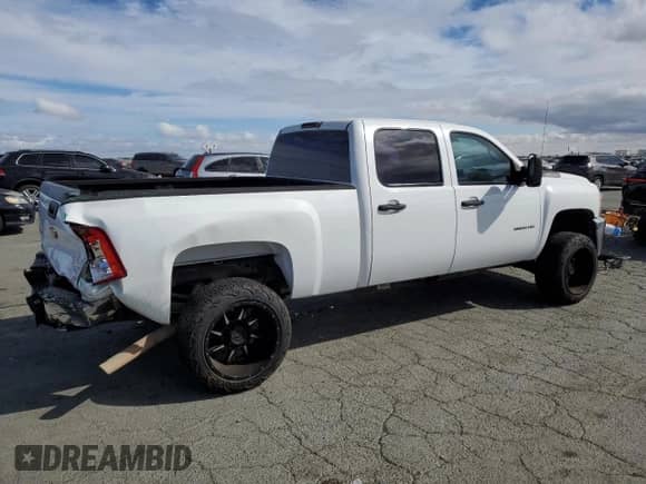 2014 Chevrolet Silverado 1500 с VIN 1GC4CZCG1EF129763, выставлен на аукционе Copart как лот 71725385 с пробегом 132 241 миль миль и Списание • Salvage title. История ставок и продаж доступна на DreamBid. Изображение 3.