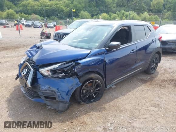 2020 Nissan Kicks SR z VIN 3N1CP5DV5LL570050, wystawiony jako IAAI lot #42980447 z przebiegiem 52 295 mil mil oraz . Historia ofert i sprzedaży dostępna na DreamBid. Obrazek 17.