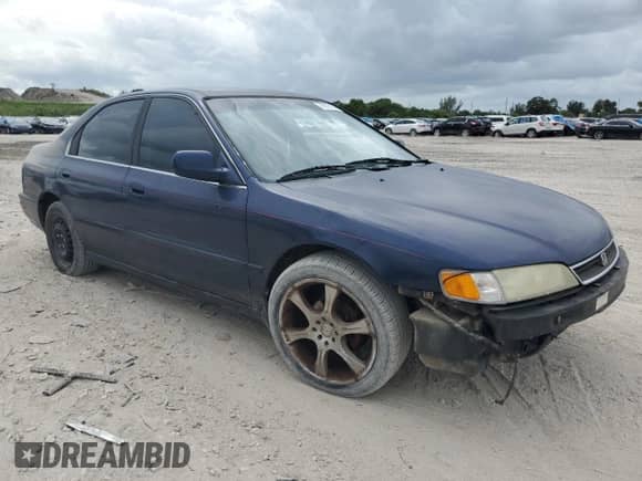 1997 Honda Accord LX с VIN 1HGCD5536VA245695, выставлен на аукционе Copart как лот 78018114 с пробегом 167 750 миль миль и Списание • Salvage title. История ставок и продаж доступна на DreamBid. Изображение 4.