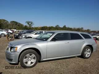 2008 Dodge Magnum with VIN 2D4FV47TX8H156298, listed as a Copart auction lot 75012314 with 100,670 mi miles and Salvage title. Bid and sale history available at DreamBid. Image 1.