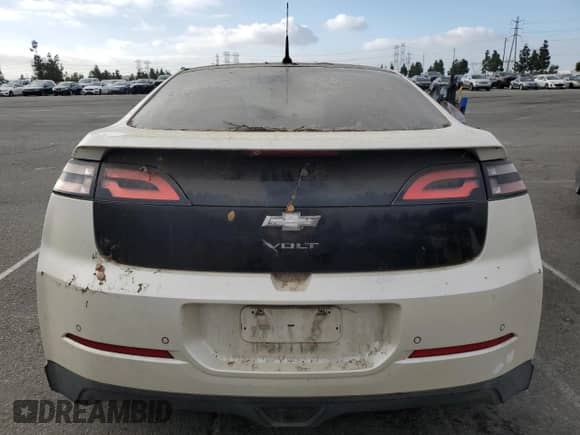2012 Chevrolet Volt с VIN 1G1RH6E4XCU120179, выставлен на аукционе Copart как лот 82232175 с пробегом 212 491 миль миль и Чистый • Clean title. История ставок и продаж доступна на DreamBid. Изображение 6.
