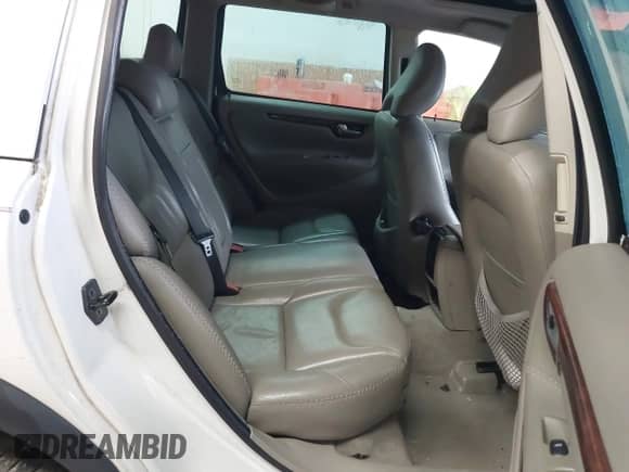 2007 Volvo XC70 with VIN YV4SZ592171255712, listed as a IAAI auction lot 42517996 with 220,951 mi miles and . Bid and sale history available at DreamBid. Image 8.