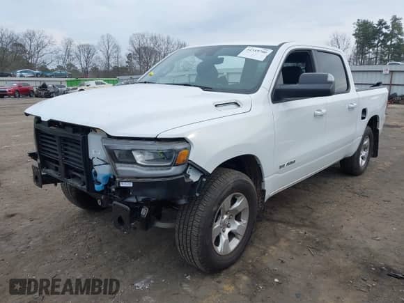 2024 Ram 1500 Big Horn z VIN 1C6SRFFT7RN125927, wystawiony jako IAAI lot #41519700 z przebiegiem 1 263 mil mil oraz . Historia ofert i sprzedaży dostępna na DreamBid. Obrazek 2.