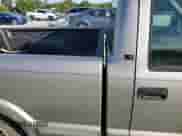 2000 Chevrolet S-10 с VIN 1GCCS1440YK109956, выставлен на аукционе Copart как лот 80080195 с пробегом 129 835 миль миль и Списание • Salvage title. История ставок и продаж доступна на DreamBid. Изображение 10.