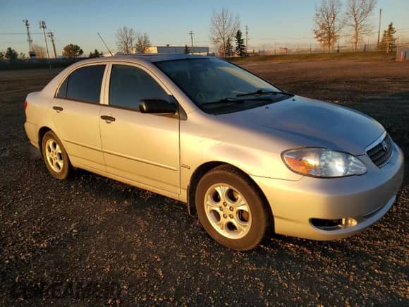 2008 Toyota Corolla CE with VIN 2T1BR32E68C858650, listed as a Copart auction lot 83974585 with 283,799 mi miles and Salvage title. Bid and sale history available at DreamBid. Image 4.