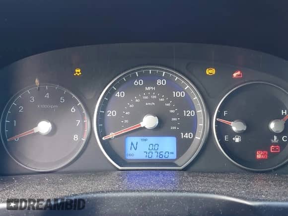 2012 Hyundai Santa Fe Limited с VIN 5XYZKDAG1CG120960, выставлен на аукционе IAAI как лот 41678198 с пробегом 70 760 миль миль и . История ставок и продаж доступна на DreamBid. Изображение 7.