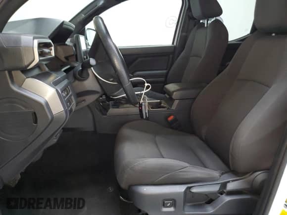 2024 Toyota Tacoma SR5 with VIN 3TMKB5FN2RM011207, listed as a Copart auction lot 80397465 with 28,515 mi miles and Clean title. Bid and sale history available at DreamBid. Image 7.