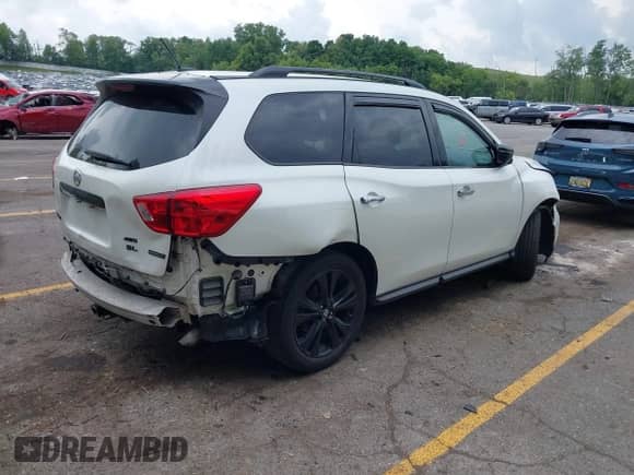 2018 Nissan Pathfinder SL с VIN 5N1DR2MM4JC641258, выставлен на аукционе IAAI как лот 42828121 с пробегом 137 987 миль миль и . История ставок и продаж доступна на DreamBid. Изображение 4.
