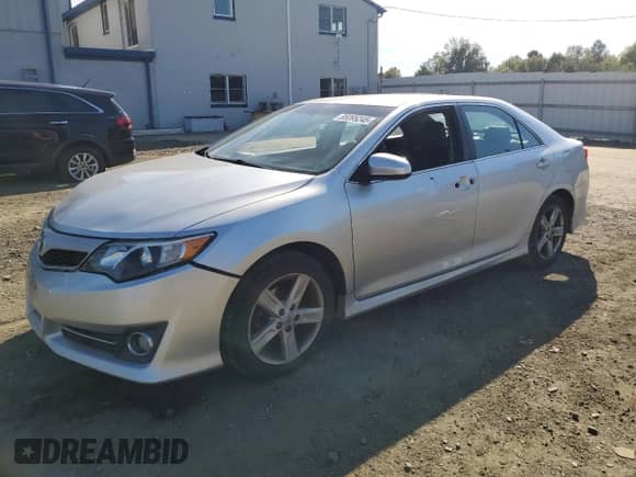 2014 Toyota Camry SE с VIN 4T1BF1FK1EU305265, выставлен на аукционе Copart как лот 85095245 с пробегом 203 021 миль миль и Списание • Salvage title. История ставок и продаж доступна на DreamBid. Изображение 1.