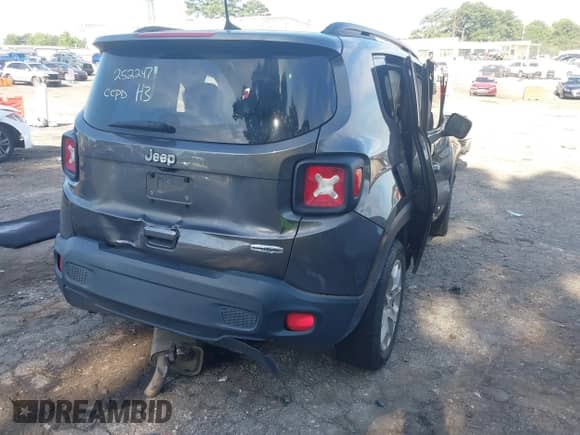 2018 Jeep Renegade Latitude with VIN ZACCJABB7JPJ62571, listed as a IAAI auction lot 42646379 with 152,846 mi miles and . Bid and sale history available at DreamBid. Image 4.