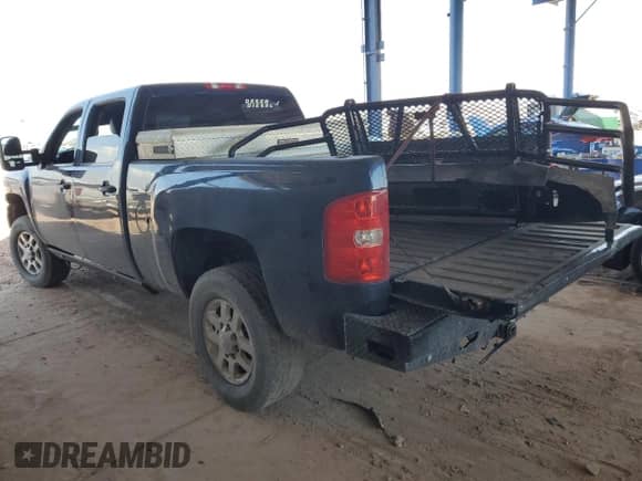 2011 Chevrolet Silverado 3500HD SRW LT with VIN 1GC4K0C84BF207164, listed as a Copart auction lot 68499365 with 220,687 mi miles and Salvage title. Bid and sale history available at DreamBid. Image 2.