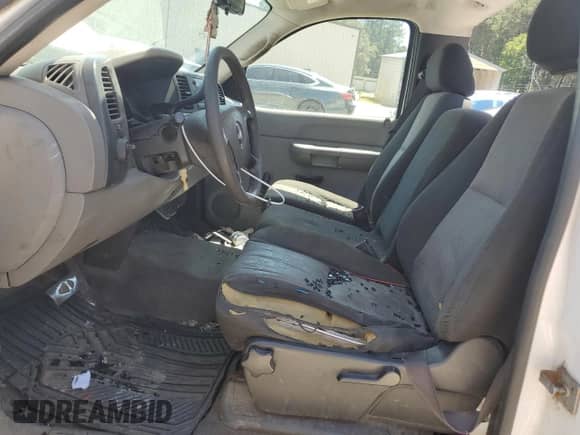 2009 Chevrolet Silverado 1500 Work Truck with VIN 1GCEC14X39Z109443, listed as a Copart auction lot 61223085 with 182,971 mi miles and Salvage title. Bid and sale history available at DreamBid. Image 7.