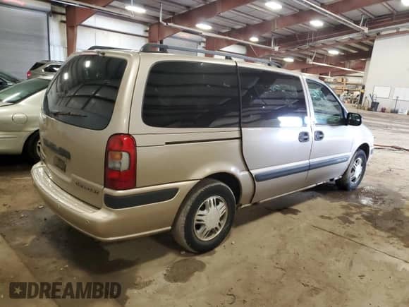 2005 Chevrolet Venture LT z VIN 1GNDV33E45D136439, wystawiony jako Copart lot #84220304 z przebiegiem 215 791 mil mil oraz Czysty tytuł • Clean title. Historia ofert i sprzedaży dostępna na DreamBid. Obrazek 3.
