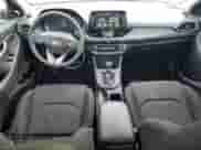 2019 Hyundai Elantra z VIN KMHH35LE6KU108189, wystawiony jako Copart lot #81205135 z przebiegiem 58 238 mil mil oraz Czysty tytuł • Clean title. Historia ofert i sprzedaży dostępna na DreamBid. Obrazek 8.