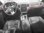 2012 Jeep Grand Cherokee Limited z VIN 1C4RJFBG2CC187150, wystawiony jako Copart lot #84956805 z przebiegiem 136 040 mil mil oraz Szkoda całkowita • Salvage title. Historia ofert i sprzedaży dostępna na DreamBid. Obrazek 8.