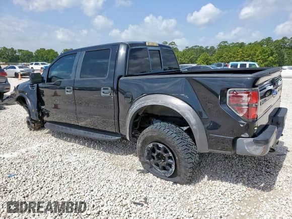 2013 Ford F-150 SVT Raptor z VIN 1FTFW1R64DFA15903, wystawiony jako Copart lot #65178935 z przebiegiem 199 122 mil mil oraz Szkoda całkowita • Salvage title. Historia ofert i sprzedaży dostępna na DreamBid. Obrazek 2.