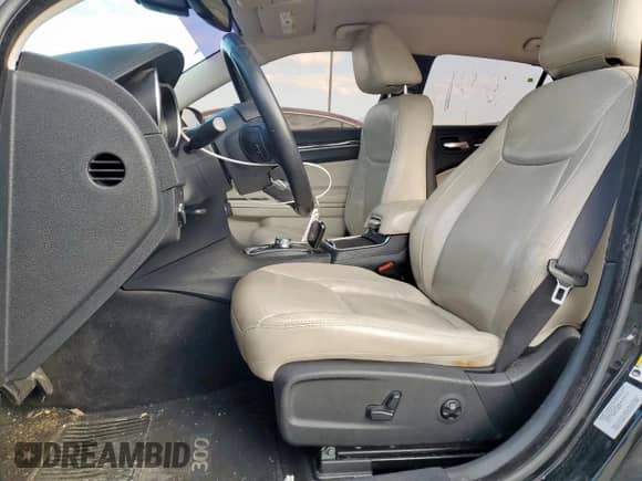 2016 Chrysler 300 Limited с VIN 2C3CCAAG0GH134961, выставлен на аукционе Copart как лот 81663175 с пробегом Не указан миль и Списание • Salvage title. История ставок и продаж доступна на DreamBid. Изображение 7.