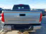 2019 Toyota Tundra SR5 с VIN 5TFAY5F17KX845478, выставлен на аукционе IAAI как лот 41155651 с пробегом 42 291 миль миль и . История ставок и продаж доступна на DreamBid. Изображение 17.