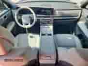 2024 Hyundai Santa Fe Limited z VIN 5NMP44GL9RH016043, wystawiony jako Copart lot #59611175 z przebiegiem 11 966 mil mil oraz Czysty tytuł • Clean title. Historia ofert i sprzedaży dostępna na DreamBid. Obrazek 8.