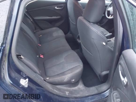 2015 Dodge Dart SXT with VIN 1C3CDFBB3FD374126, listed as a IAAI auction lot 43146628 with 139,064 mi miles and . Bid and sale history available at DreamBid. Image 8.
