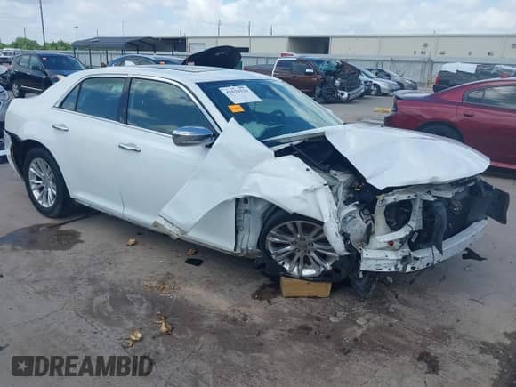 2016 Chrysler 300 C with VIN 2C3CCAEG9GH161330, listed as a IAAI auction lot 42521531 with 136,845 mi miles and . Bid and sale history available at DreamBid. Image 1.