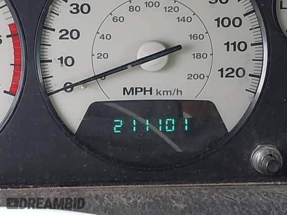 2002 Jeep Grand Cherokee Overland с VIN 1J8GW68J72C281625, выставлен на аукционе IAAI как лот 42605884 с пробегом 211 101 миль миль и . История ставок и продаж доступна на DreamBid. Изображение 16.