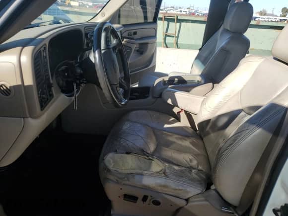 2004 Chevrolet Suburban LS с VIN 3GNFK16Z04G144186, выставлен на аукционе Copart как лот 85114505 с пробегом Не указан миль и Списание • Salvage title. История ставок и продаж доступна на DreamBid. Изображение 7.