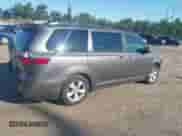 2017 Toyota Sienna LE Auto Access Seat с VIN 5TDKZ3DC2HS798711, выставлен на аукционе IAAI как лот 43044072 с пробегом 204 909 миль миль и . История ставок и продаж доступна на DreamBid. Изображение 4.