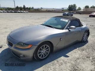 2004 BMW Z4 2.5i with VIN 4USBT33594LS53289, listed as a Copart auction lot 68027935 with 118,812 mi miles and Salvage title. Bid and sale history available at DreamBid. Image 1.