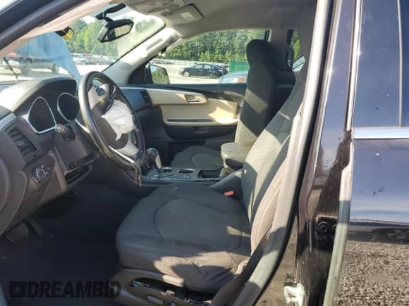 2012 Chevrolet Traverse 1LT z VIN 1GNKRGEDXCJ133101, wystawiony jako Copart lot #61899525 z przebiegiem 211 482 mil mil oraz Szkoda całkowita • Salvage title. Historia ofert i sprzedaży dostępna na DreamBid. Obrazek 7.