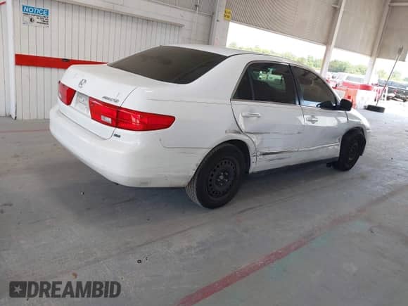 2005 Honda Accord LX with VIN 1HGCM66395A012561, listed as a IAAI auction lot 42322882 with 245,482 mi miles and . Bid and sale history available at DreamBid. Image 4.