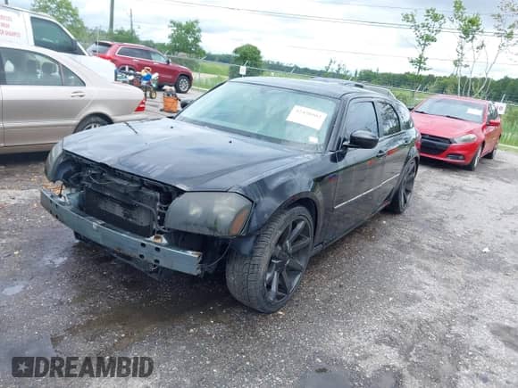2006 Dodge Magnum R/T with VIN 2D4GV57266H208945, listed as a IAAI auction lot 42420502 with 150,759 mi miles and . Bid and sale history available at DreamBid. Image 2.