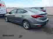 2019 Hyundai Elantra SEL z VIN 5NPD84LF8KH460241, wystawiony jako IAAI lot #43429850 z przebiegiem 99 258 mil mil oraz . Historia ofert i sprzedaży dostępna na DreamBid. Obrazek 3.