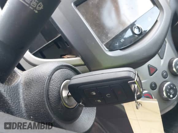 2013 Chevrolet Sonic LT с VIN 1G1JC6SB5D4138296, выставлен на аукционе IAAI как лот 43320044 с пробегом 59 156 миль миль и . История ставок и продаж доступна на DreamBid. Изображение 11.