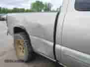 2004 Chevrolet Silverado 1500 Z71 с VIN 1GCEK19T34E275972, выставлен на аукционе IAAI как лот 42183270 с пробегом 234 677 миль миль и . История ставок и продаж доступна на DreamBid. Изображение 12.