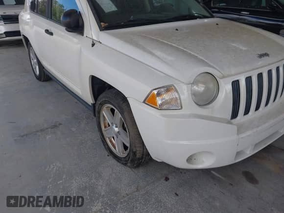 2008 Jeep Compass Sport with VIN 1J8FT47W78D661170, listed as a IAAI auction lot 43481804 with 179,362 mi miles and . Bid and sale history available at DreamBid. Image 6.