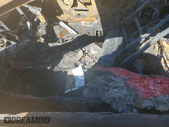 2006 Chevrolet Cobalt LS z VIN 1G1AK15F467783401, wystawiony jako Copart lot #86324325 z przebiegiem Nie podano mil oraz Szkoda całkowita • Salvage title. Historia ofert i sprzedaży dostępna na DreamBid. Obrazek 7.