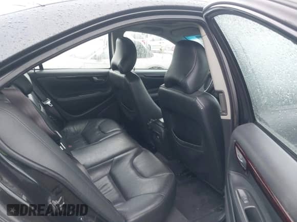 2002 Volvo S60 с VIN YV1RH58D922178477, выставлен на аукционе IAAI как лот 41670679 с пробегом 238 423 миль миль и . История ставок и продаж доступна на DreamBid. Изображение 8.