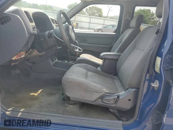 2001 Nissan Frontier SE with VIN 1N6ED27T41C347012, listed as a Copart auction lot 59388375 with 284,480 mi miles and Salvage title. Bid and sale history available at DreamBid. Image 7.